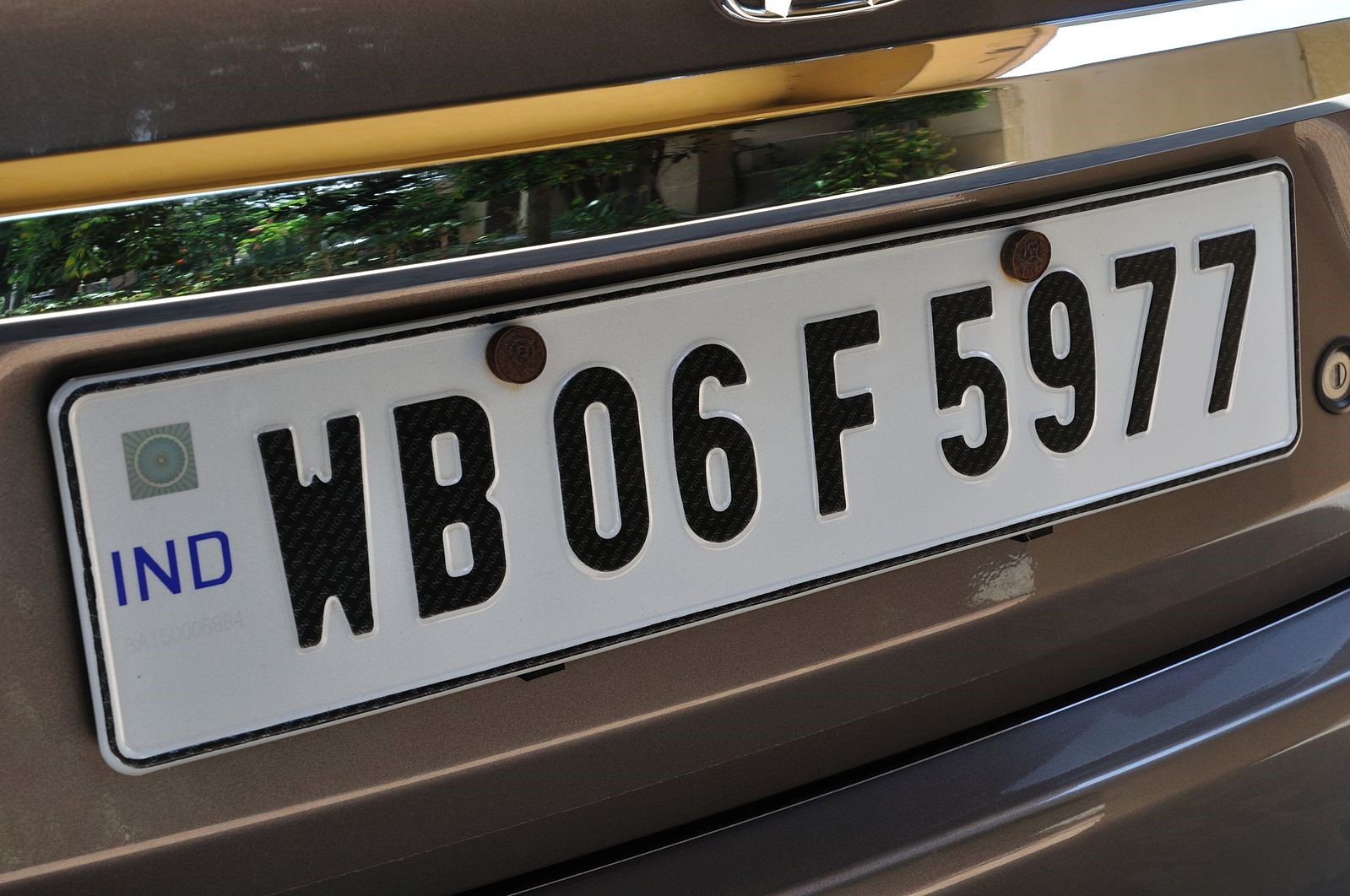 A car number plate of West Bengal.